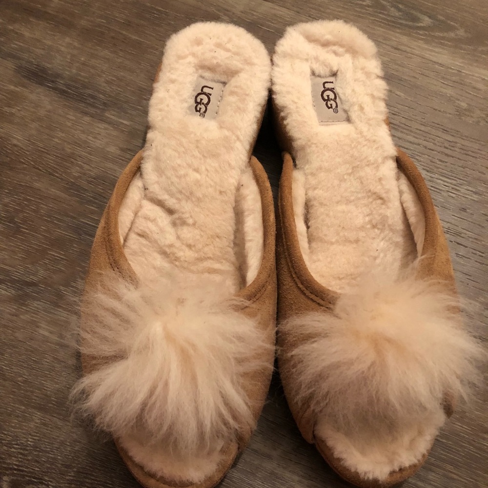 Ugg Yvette slippers